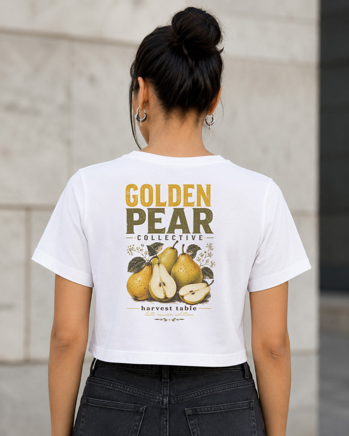 Golden Pear Collective T-Shirt – Frauen Crop Shirt Weiss, Rückenprint