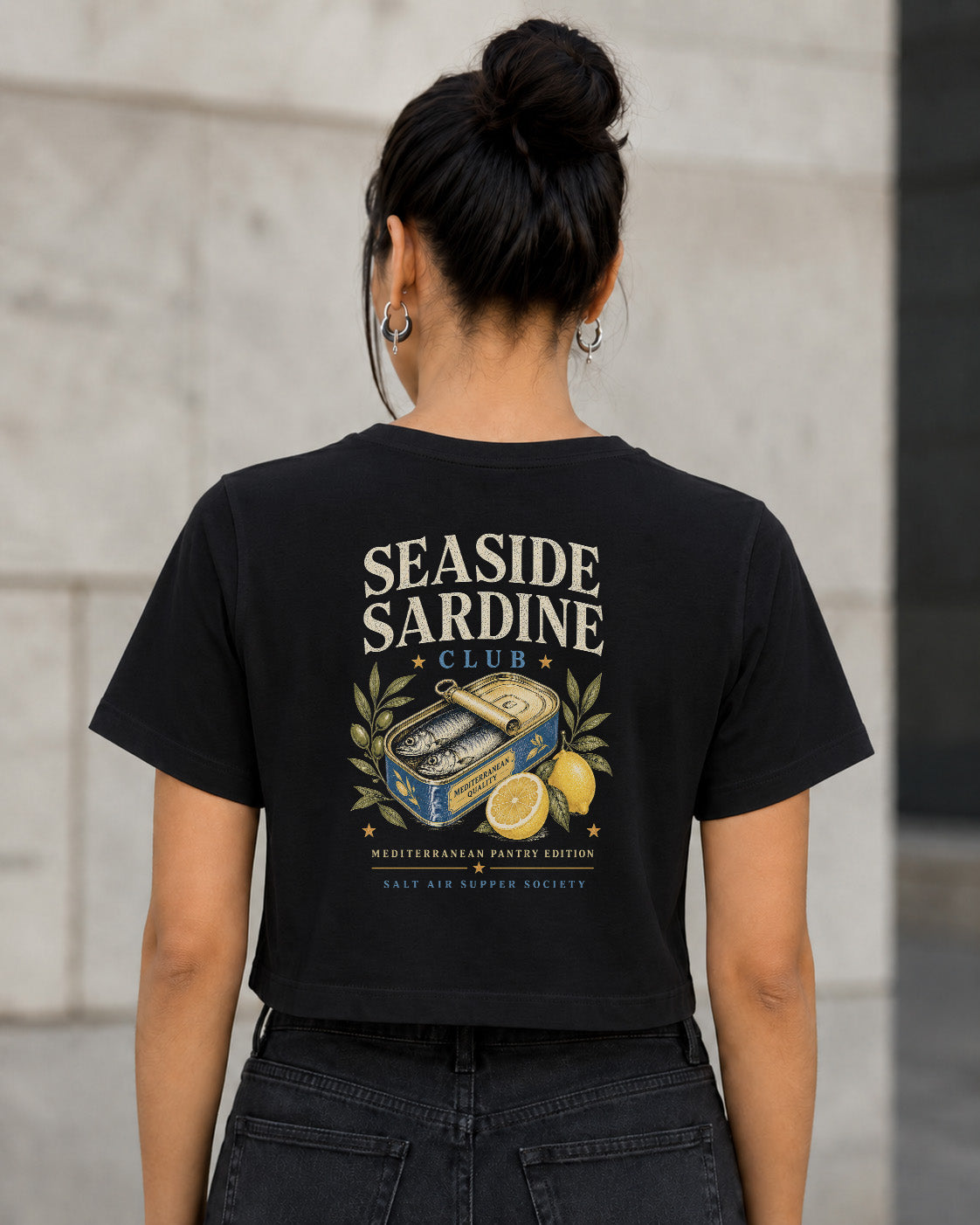 Seaside Sardine Club T-Shirt – Frauen Crop Shirt Schwarz, Rückenprint