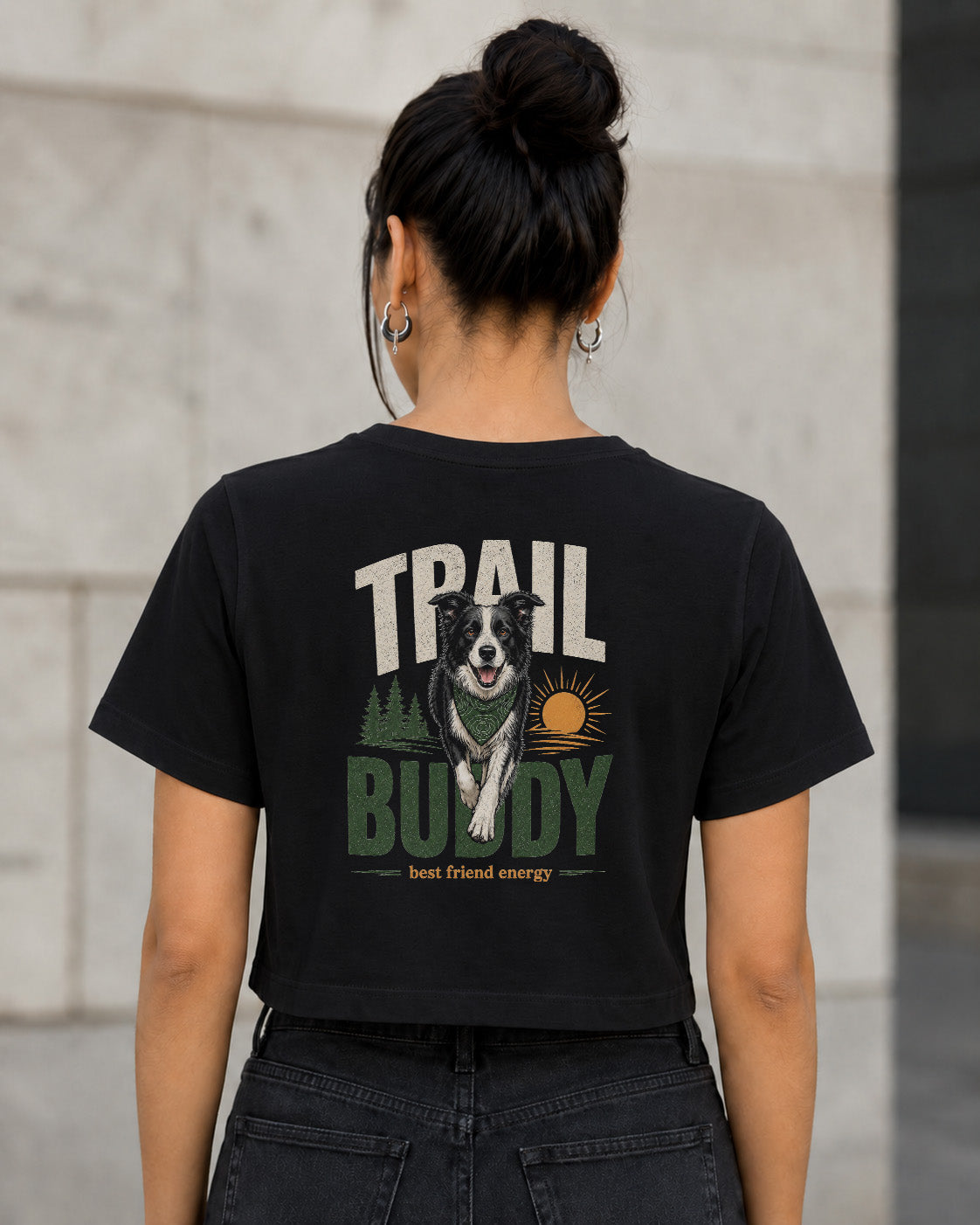 Trail Buddy Border Collie T-Shirt – Frauen Crop Shirt Schwarz, Rückenprint