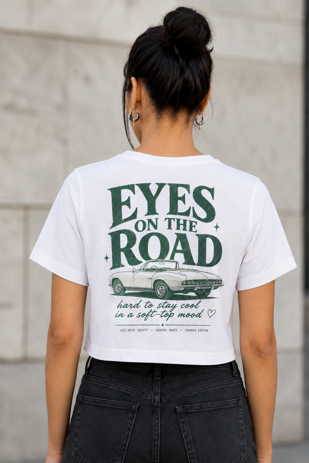 Eyes on the Road T-Shirt – Frauen Crop Shirt Weiss, Rückenprint