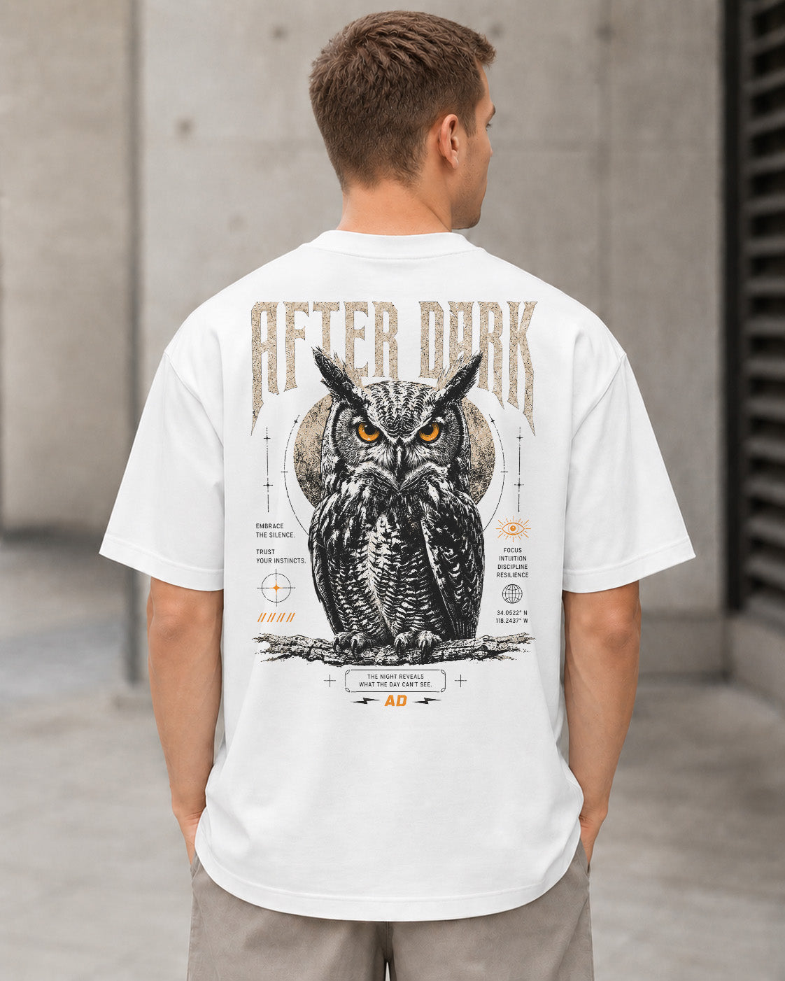 After Dark T-Shirt – Heavyweight Oversize Shirt Weiss, Rückenprint