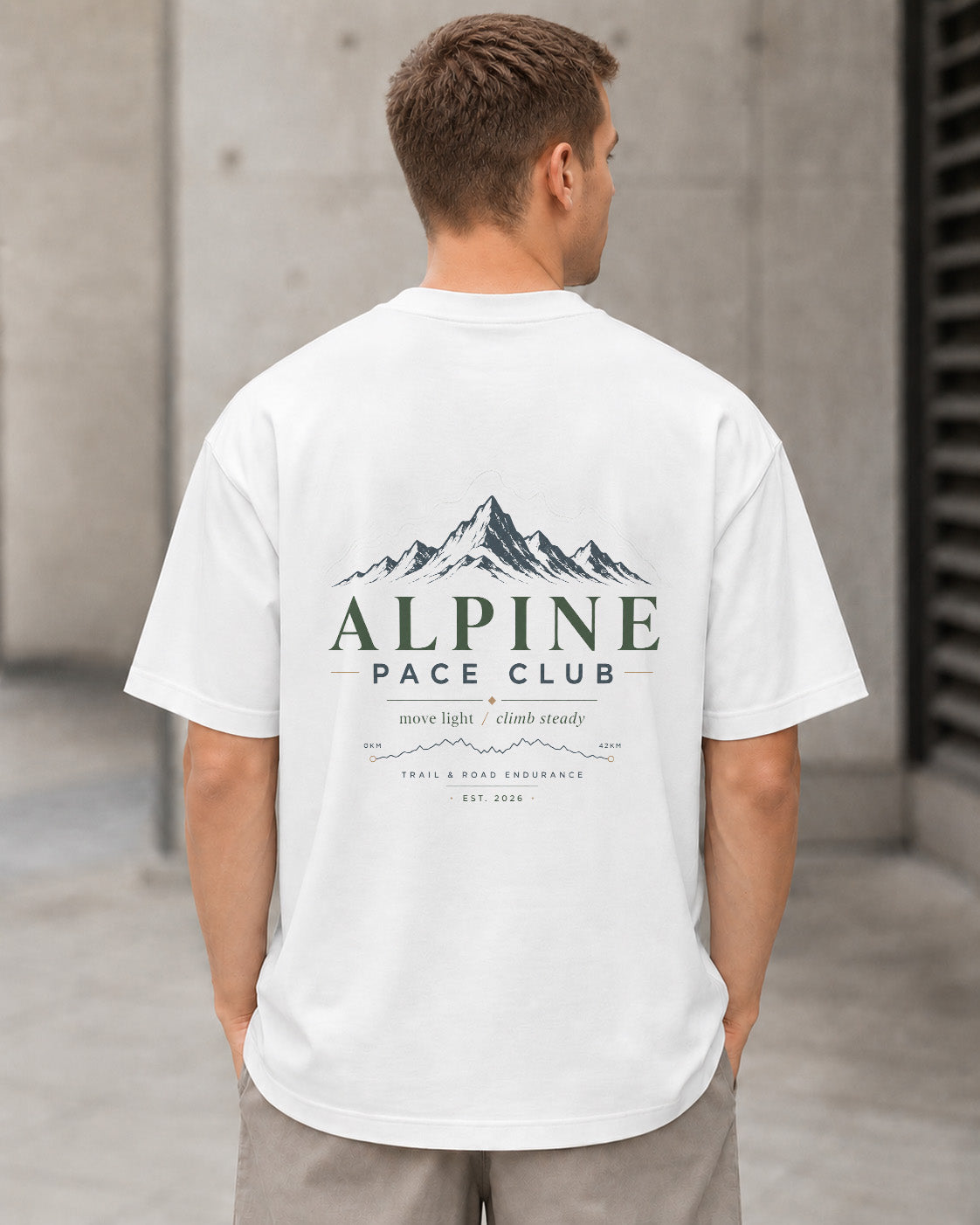 Alpine Pace Club T-Shirt – Heavyweight Oversize Shirt Weiss, Rückenprint
