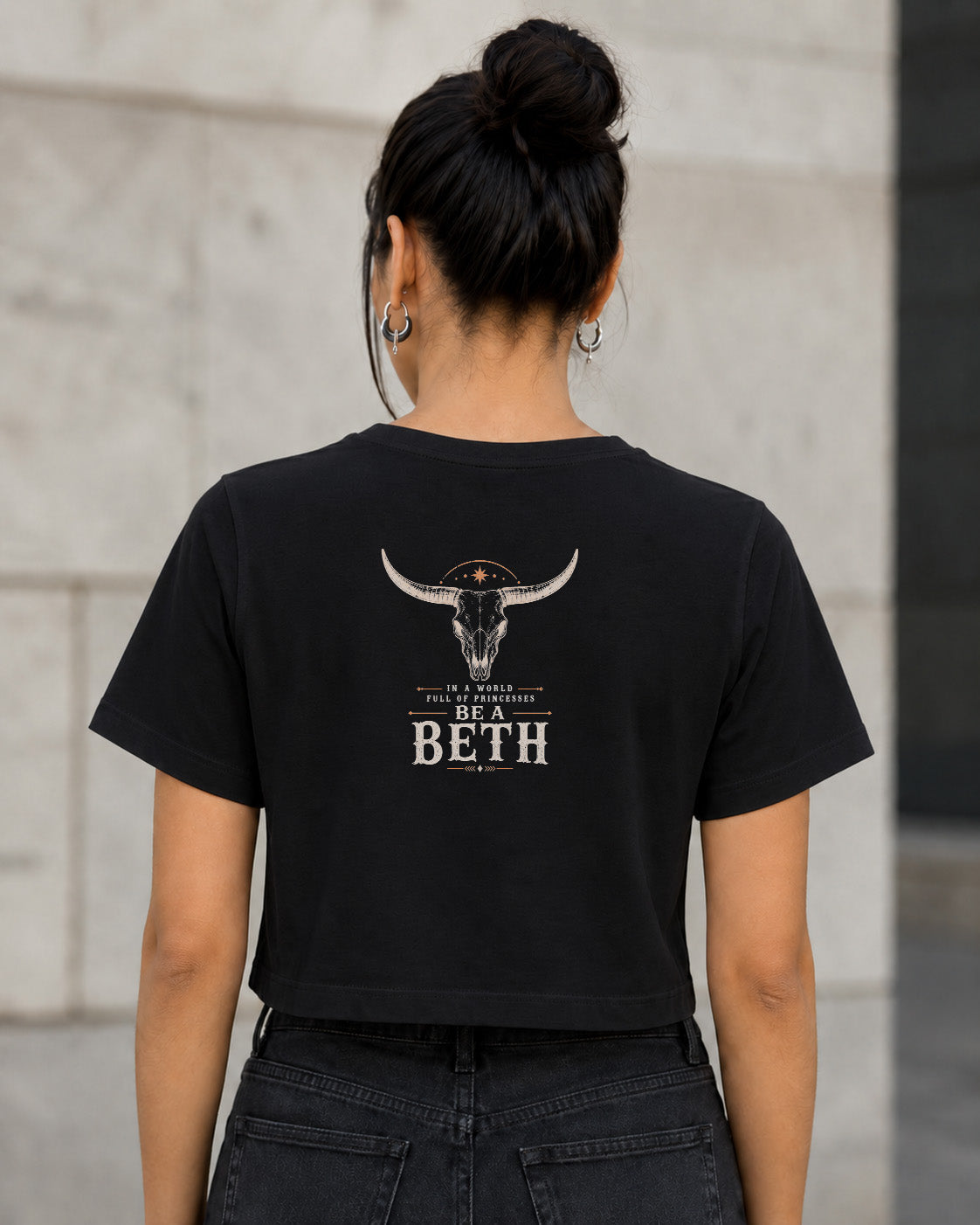 Be A Beth T-Shirt – Frauen Crop Shirt Schwarz, Rückenprint