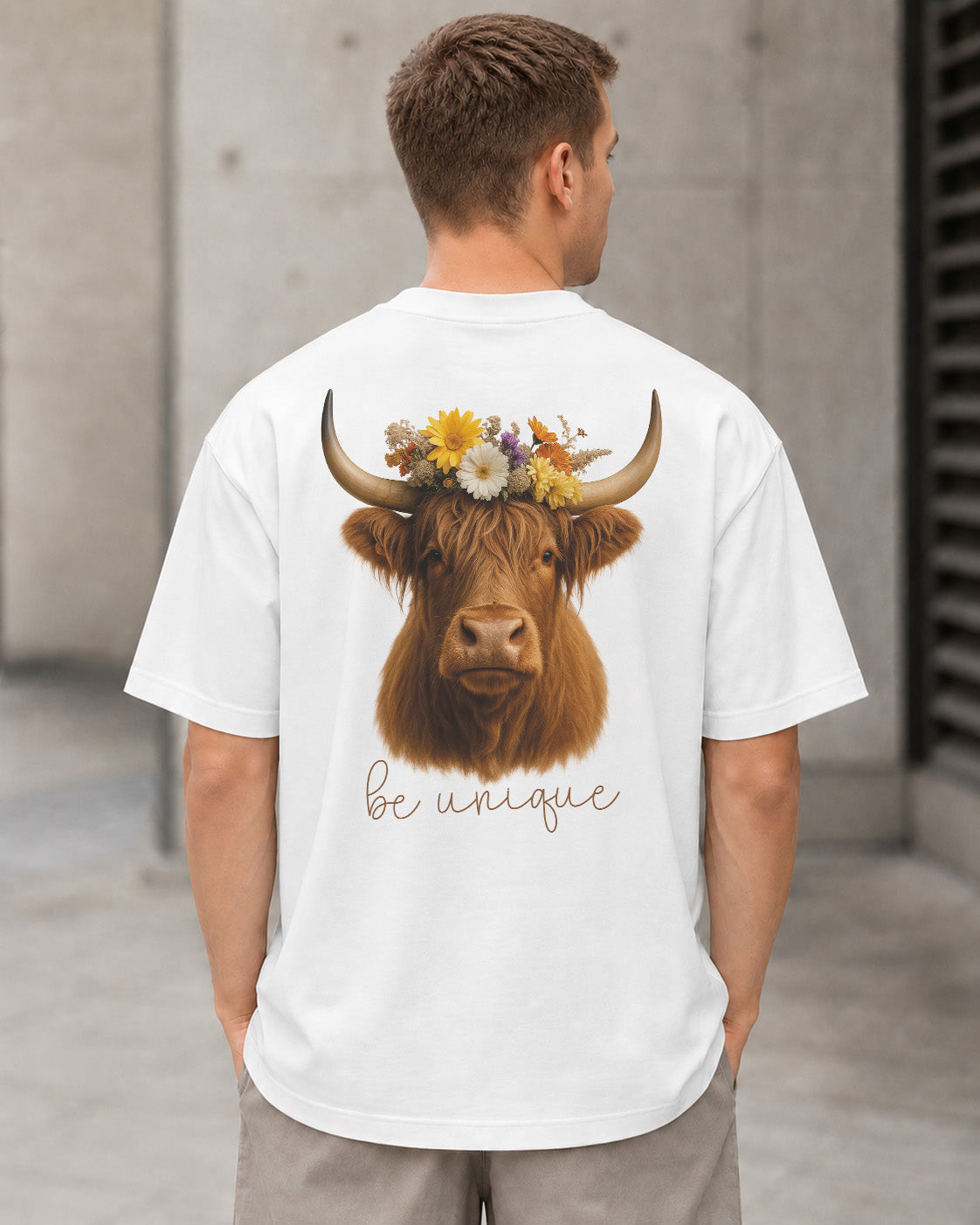Be Unique T-Shirt – Heavyweight Oversize Shirt Weiss, Rückenprint