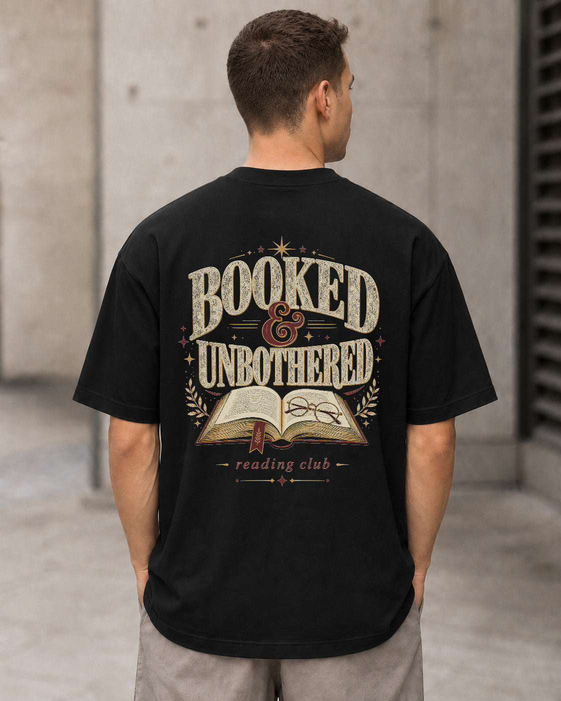 Booked and Unbothered T-Shirt – Heavyweight Oversize Shirt Schwarz, Rückenprint