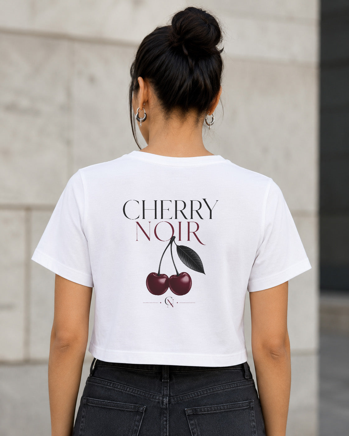Cherry Noir T-Shirt – Frauen Crop Shirt Weiss, Rückenprint
