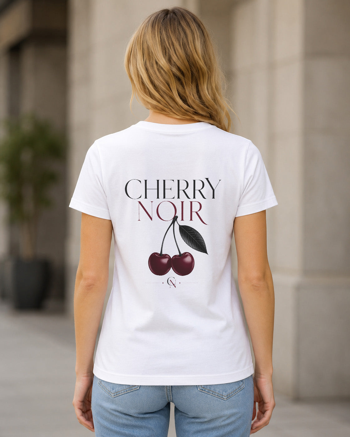 Cherry Noir T-Shirt – Frauen Shirt Weiss, Rückenprint