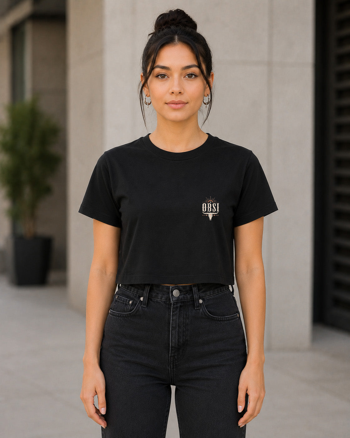 Country Roads T-Shirt – Frauen Crop Shirt Schwarz, Frontansicht