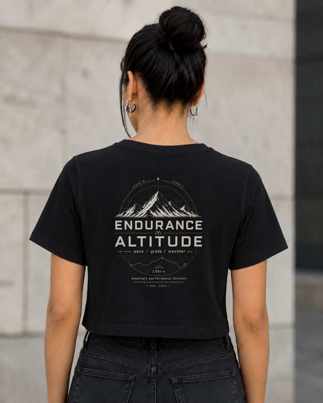 Endurance Altitude T-Shirt – Frauen Crop Shirt Schwarz, Rückenprint