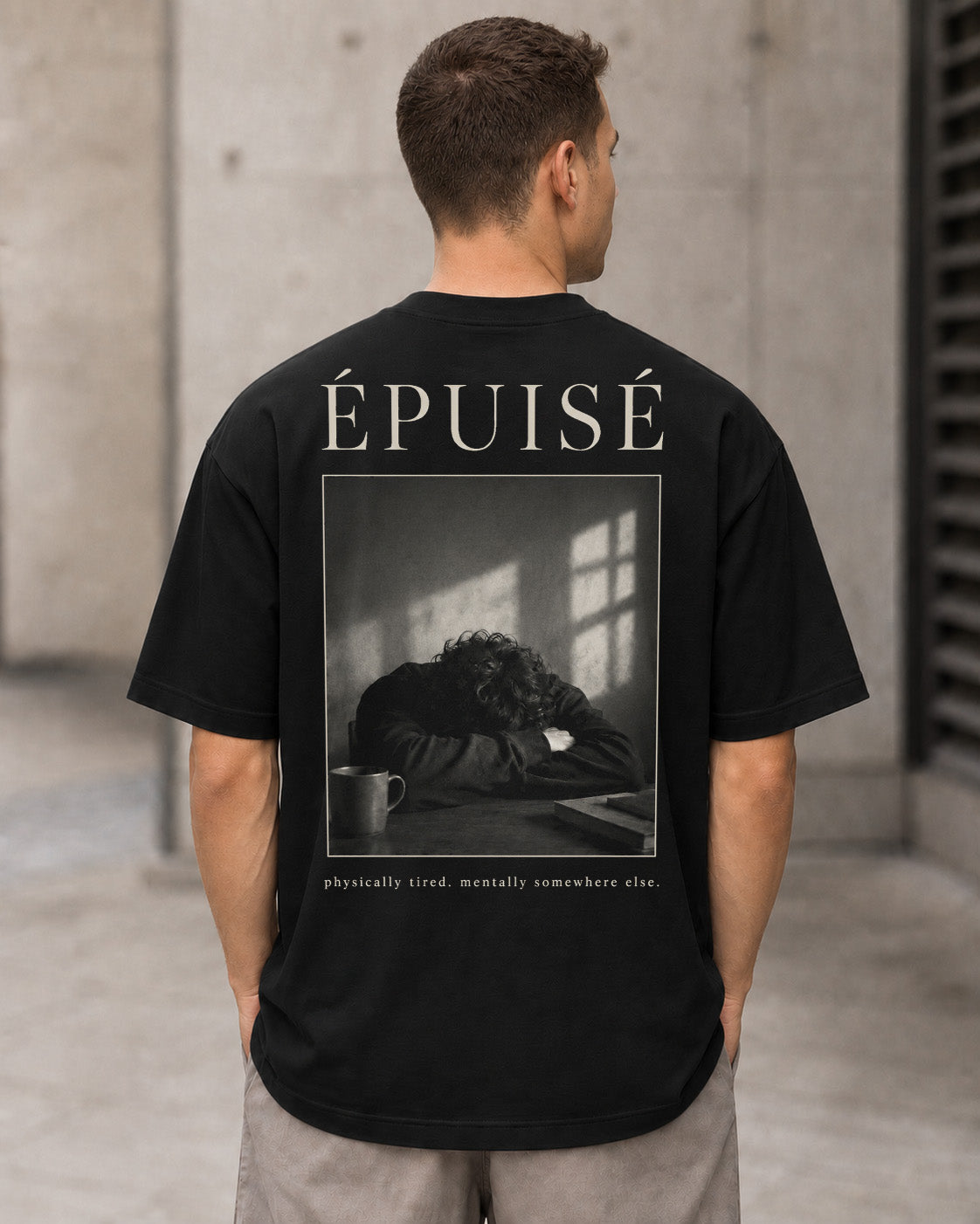 Épuisé T-Shirt – Heavyweight Oversize Shirt Schwarz, Rückenprint