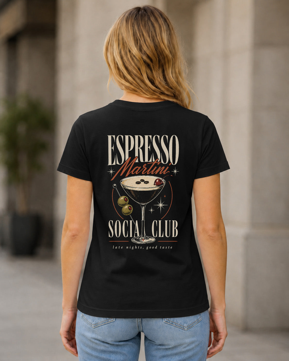 Espresso Martini Social Club T-Shirt – Frauen Shirt Schwarz, Rückenprint