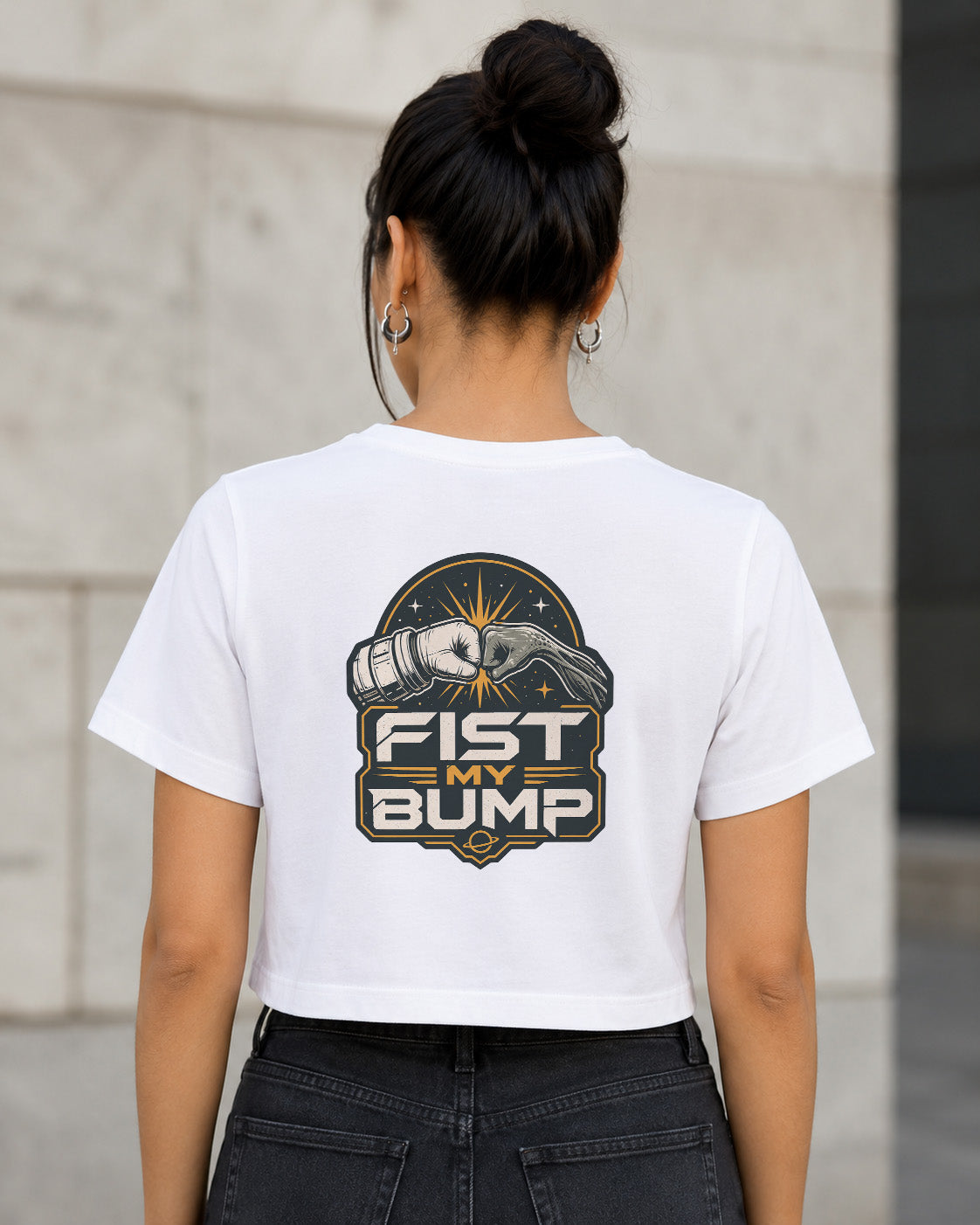 Fist My Bump T-Shirt – Frauen Crop Shirt Weiss, Rückenprint