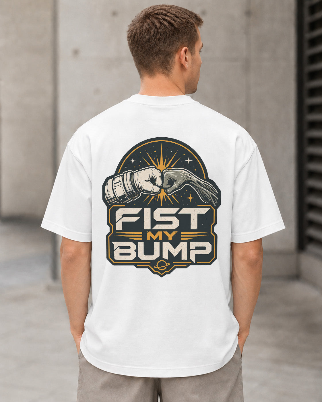 Fist My Bump T-Shirt – Heavyweight Oversize Shirt Weiss, Rückenprint