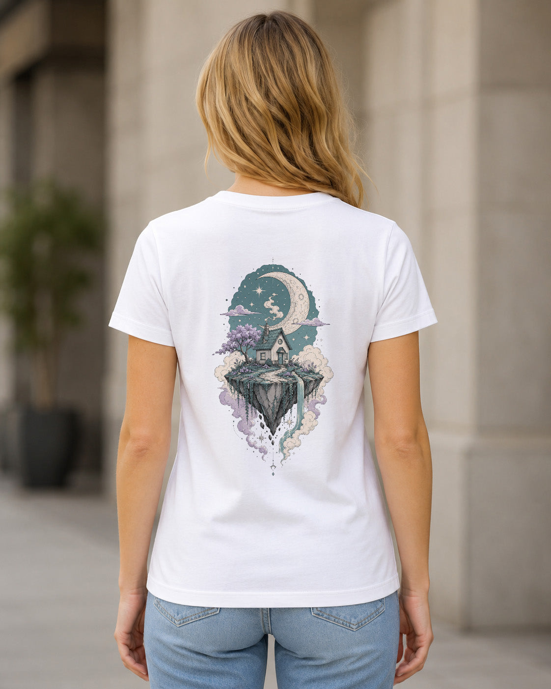 Floating Cottage T-Shirt – Frauen Shirt Weiss, Rückenprint