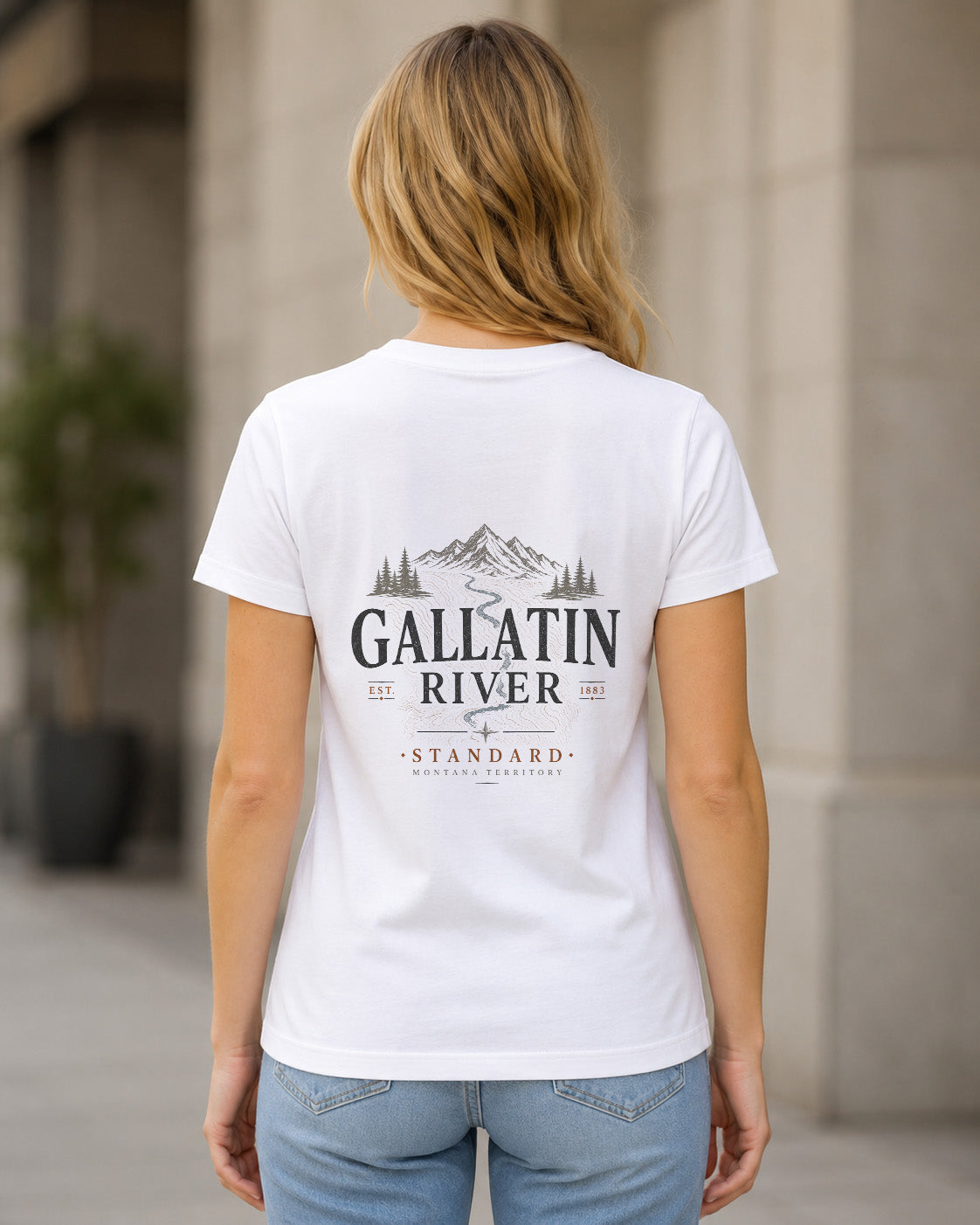 Gallatin River Standard T-Shirt – Frauen Shirt Weiss, Rückenprint