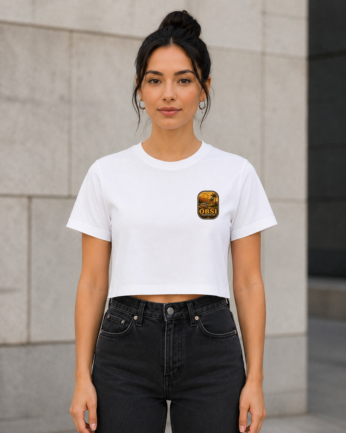 Golden Hour Club T-Shirt – Frauen Crop Shirt Weiss, Frontansicht