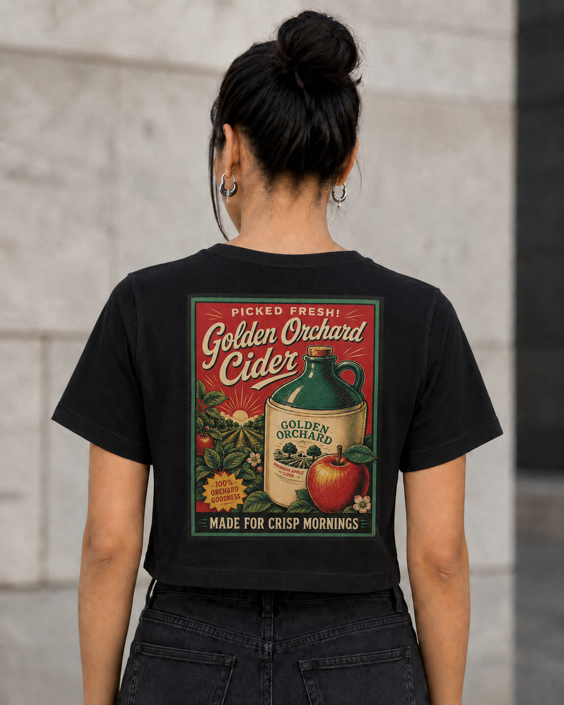 Golden Orchard Cider T-Shirt – Frauen Crop Shirt Schwarz, Rückenprint
