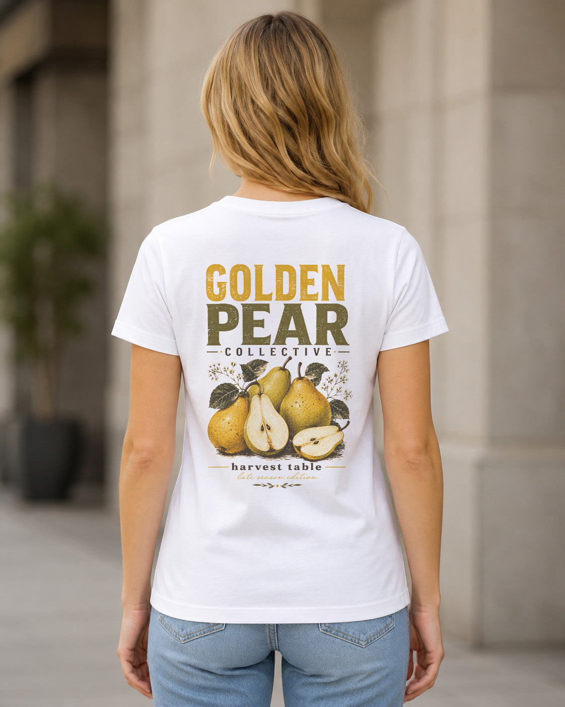 Golden Pear Collective T-Shirt – Frauen Shirt Weiss, Rückenprint