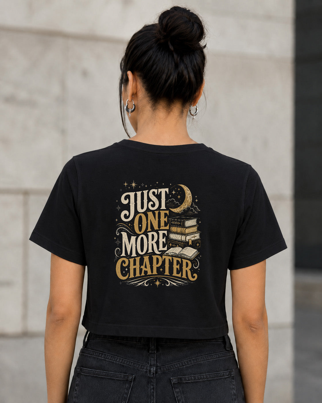 Just One More Chapter T-Shirt – Frauen Crop Shirt Schwarz, Rückenprint