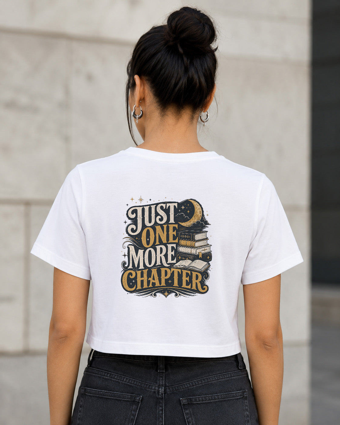 Just One More Chapter T-Shirt – Frauen Crop Shirt Weiss, Rückenprint