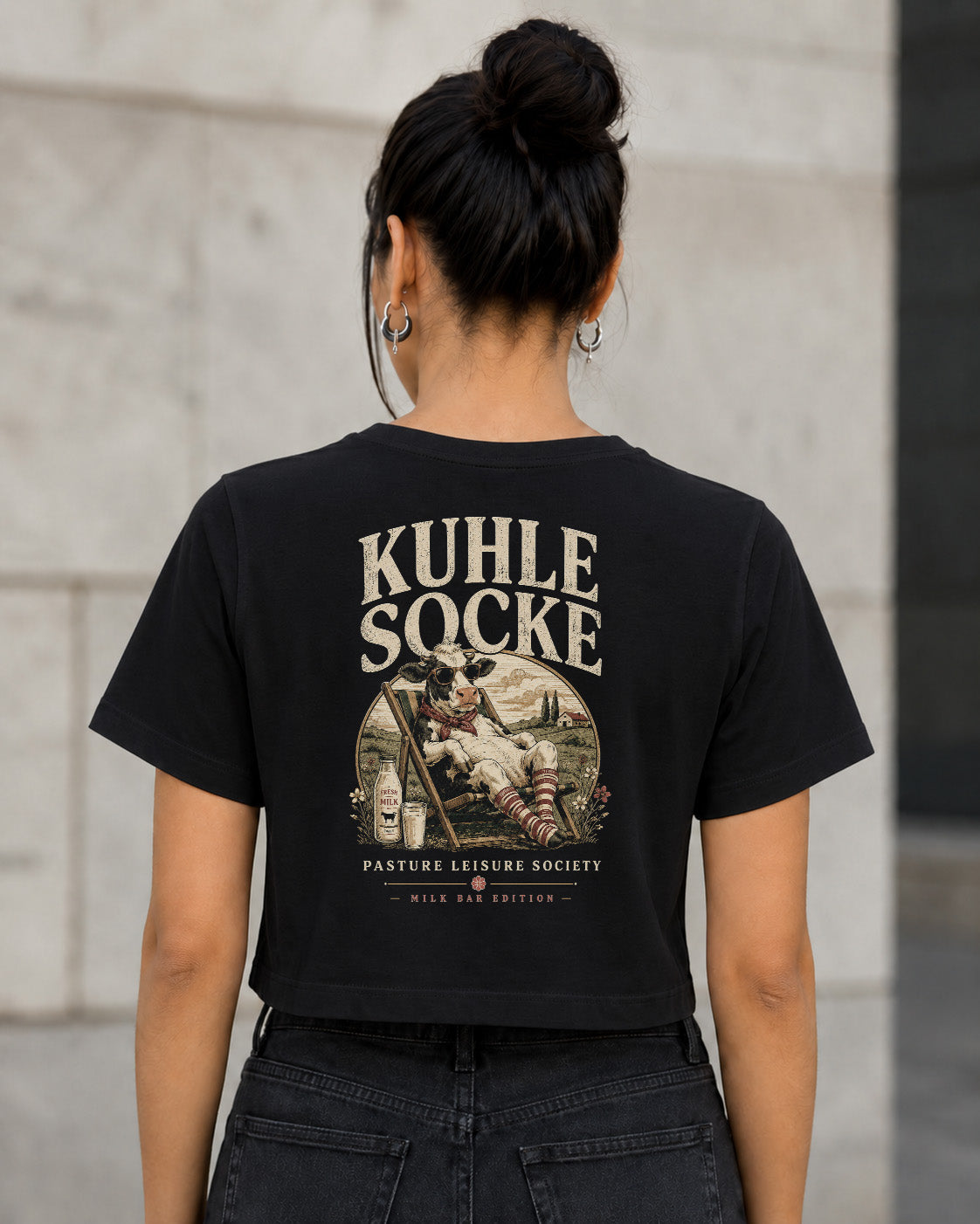 Kuhle Socke T-Shirt – Frauen Crop Shirt Schwarz, Rückenprint
