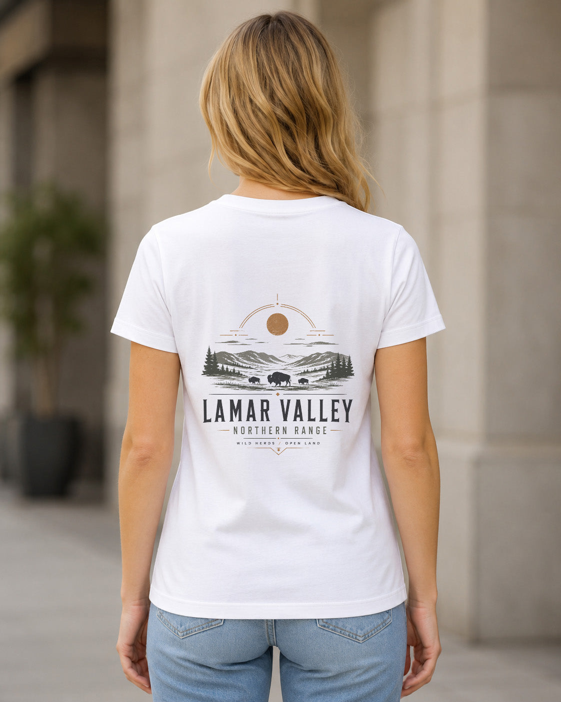 Lamar Valley T-Shirt – Frauen Shirt Weiss, Rückenprint
