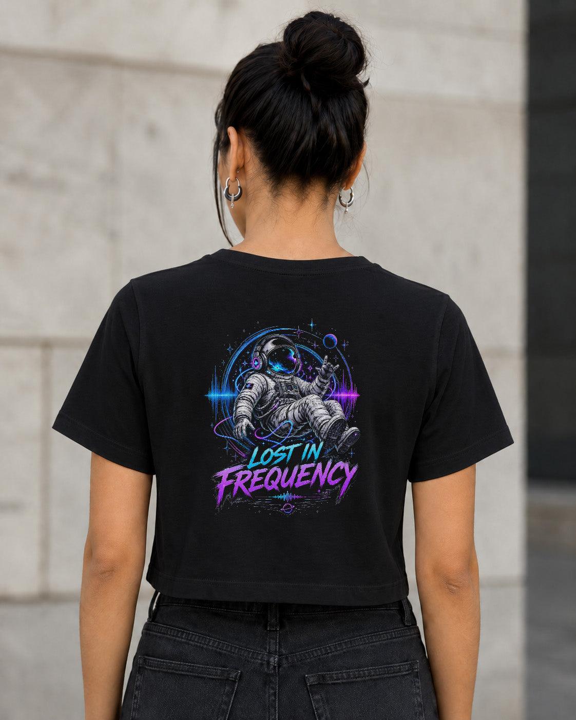 Lost in Frequency T-Shirt – Frauen Crop Shirt Schwarz, Rückenprint