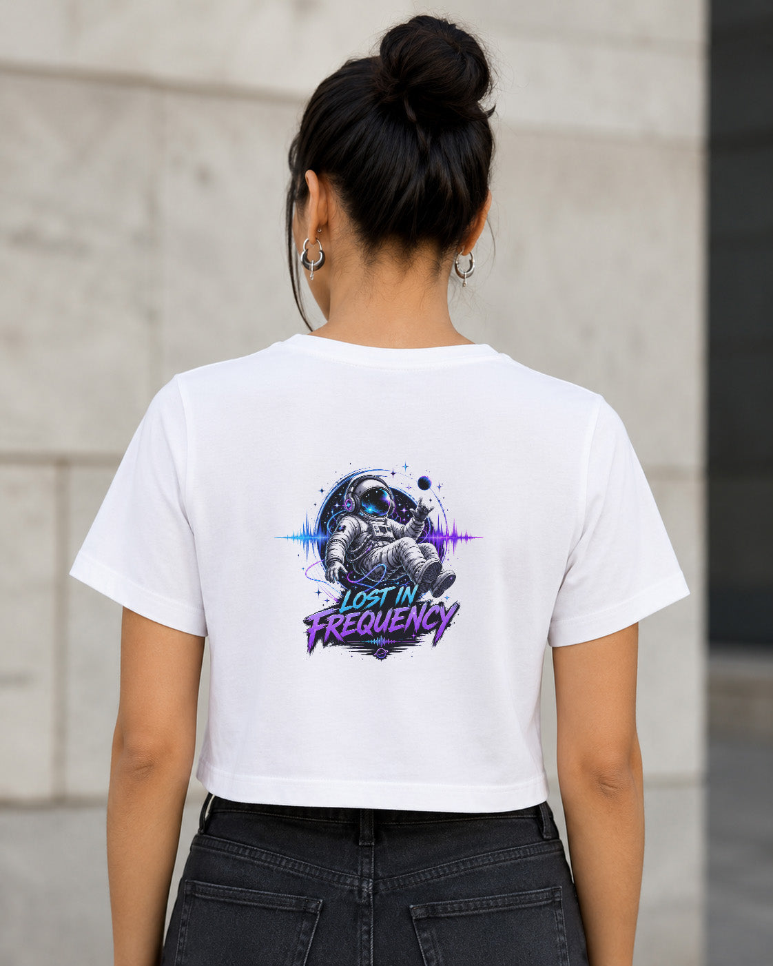 Lost in Frequency T-Shirt – Frauen Crop Shirt Weiss, Rückenprint