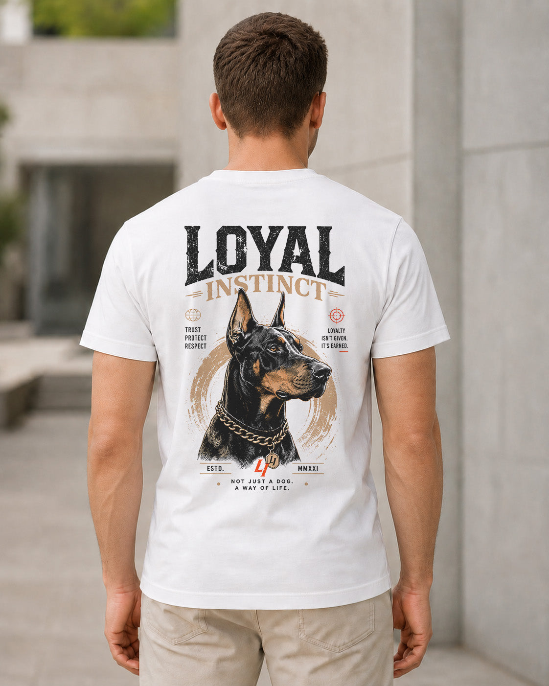 Loyal Instinct T-Shirt – Bio-Baumwolle Shirt Weiss, Rückenprint