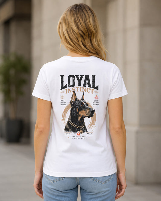 Loyal Instinct T-Shirt – Frauen Shirt Weiss, Rückenprint