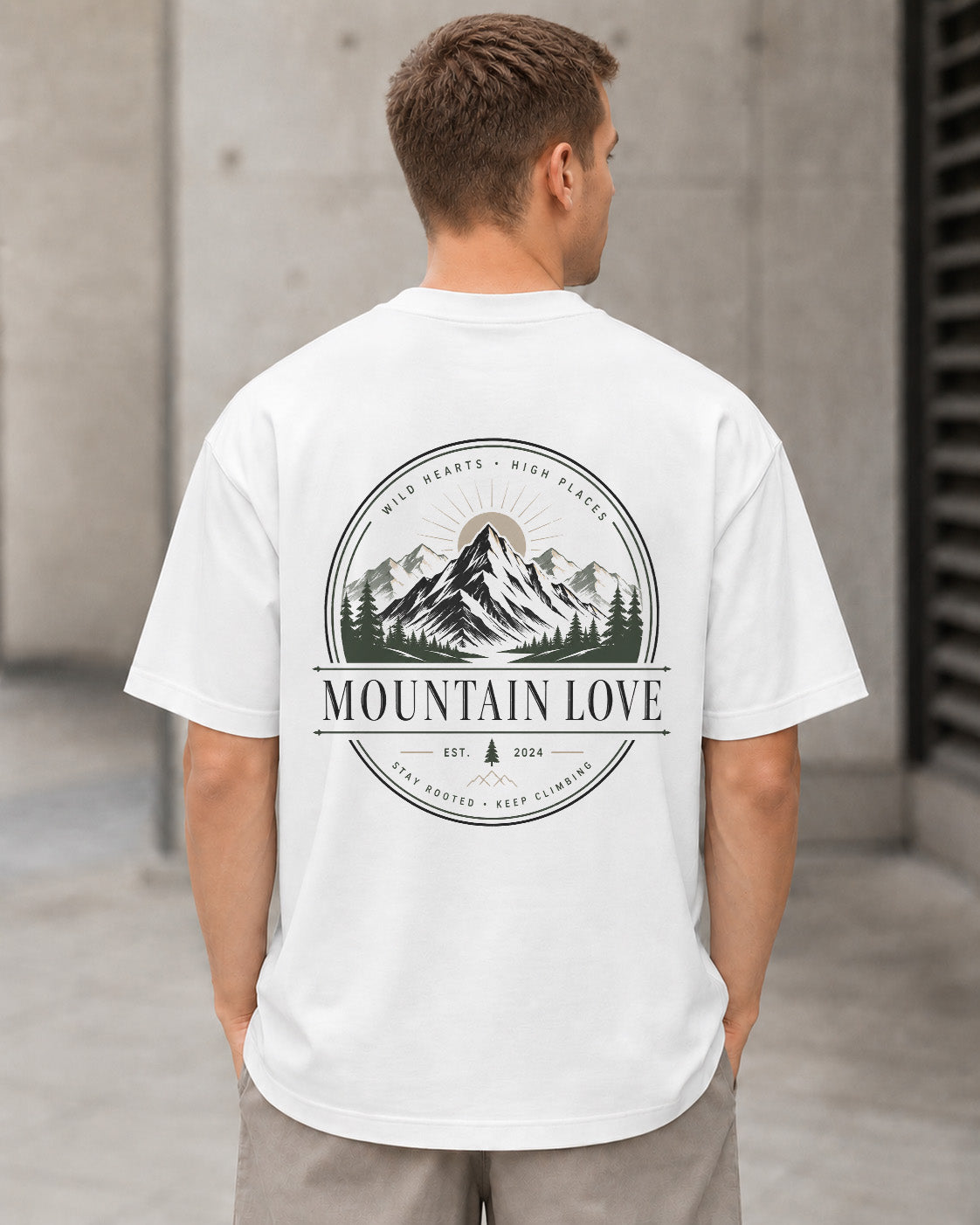 Mountain Love Badge T-Shirt – Heavyweight Oversize Shirt Weiss, Rückenprint