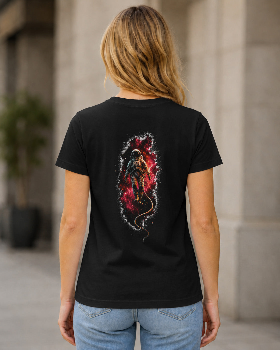 Nebula Drifter T-Shirt – Frauen Shirt Schwarz, Rückenprint