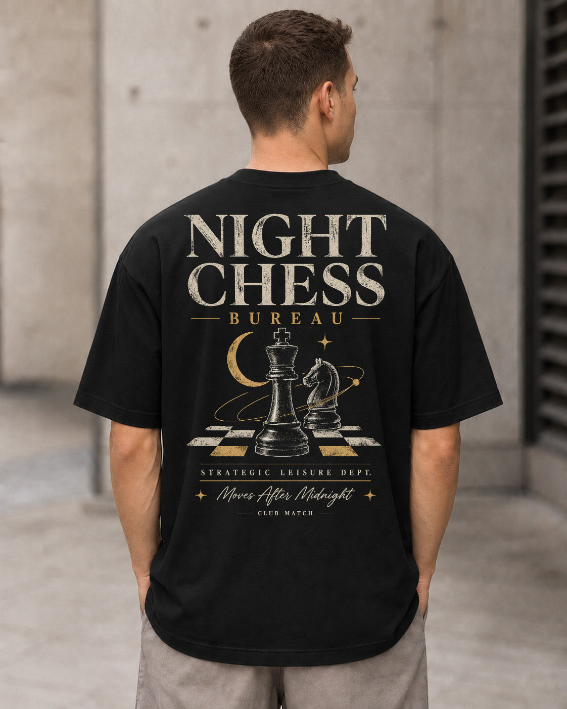 Night Chess Bureau T-Shirt – Heavyweight Oversize Shirt Schwarz, Rückenprint