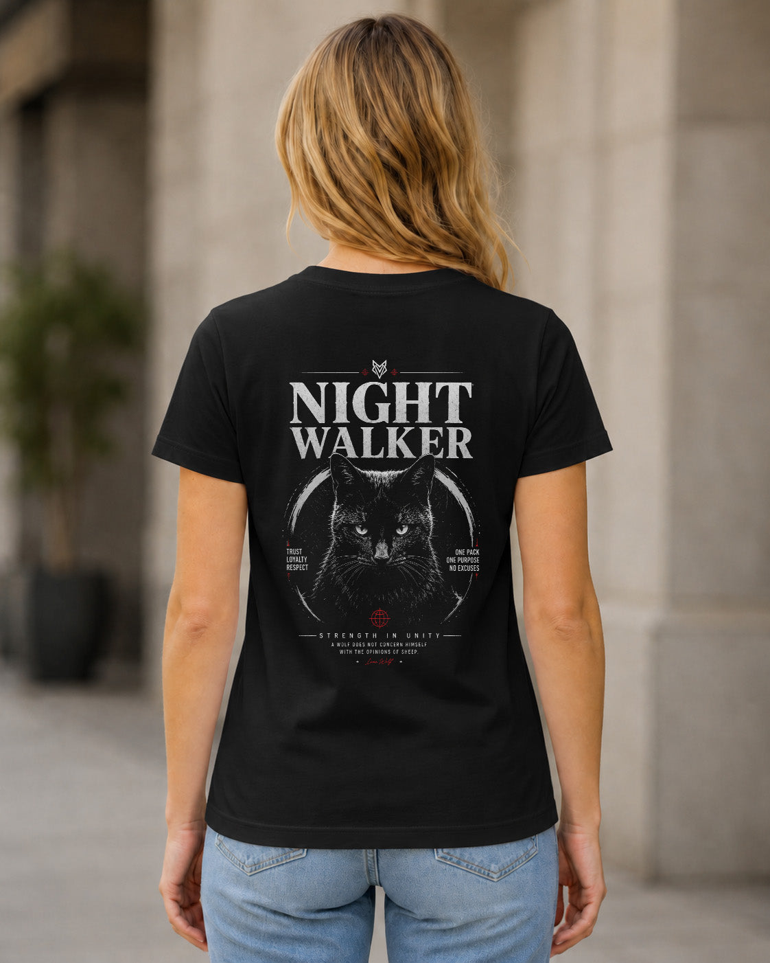 Night Walker T-Shirt – Frauen Shirt Schwarz, Rückenprint