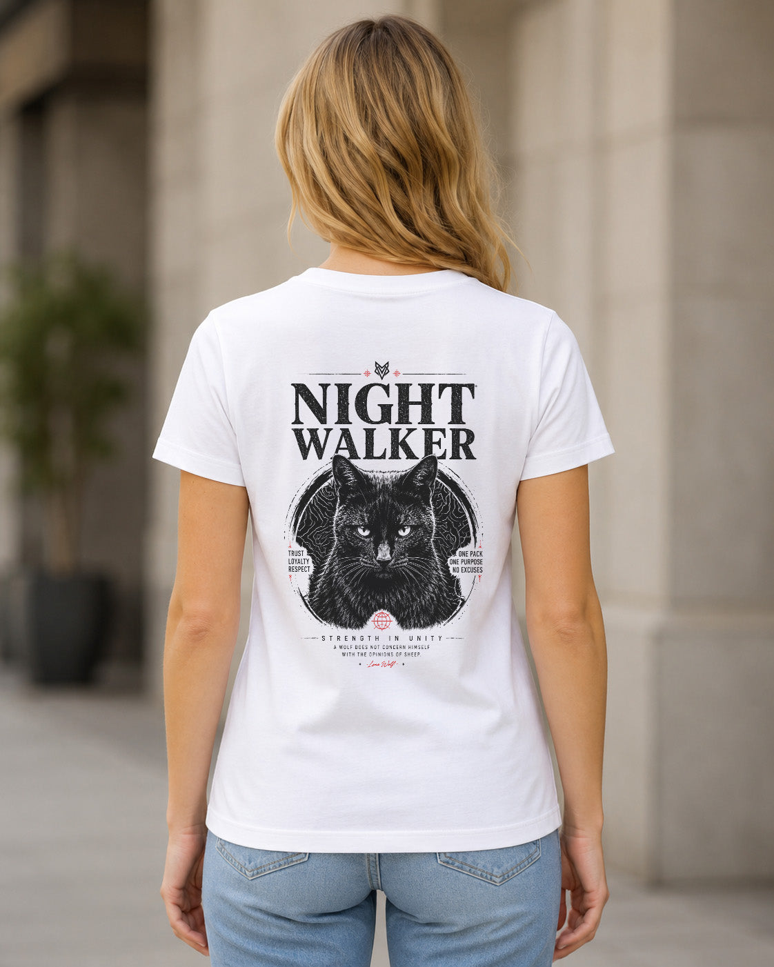 Night Walker T-Shirt – Frauen Shirt Weiss, Rückenprint