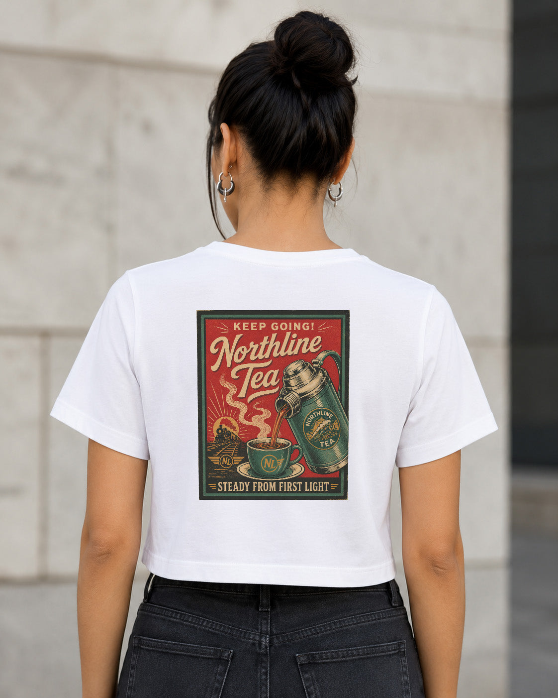 Northline Tea T-Shirt – Frauen Crop Shirt Weiss, Rückenprint