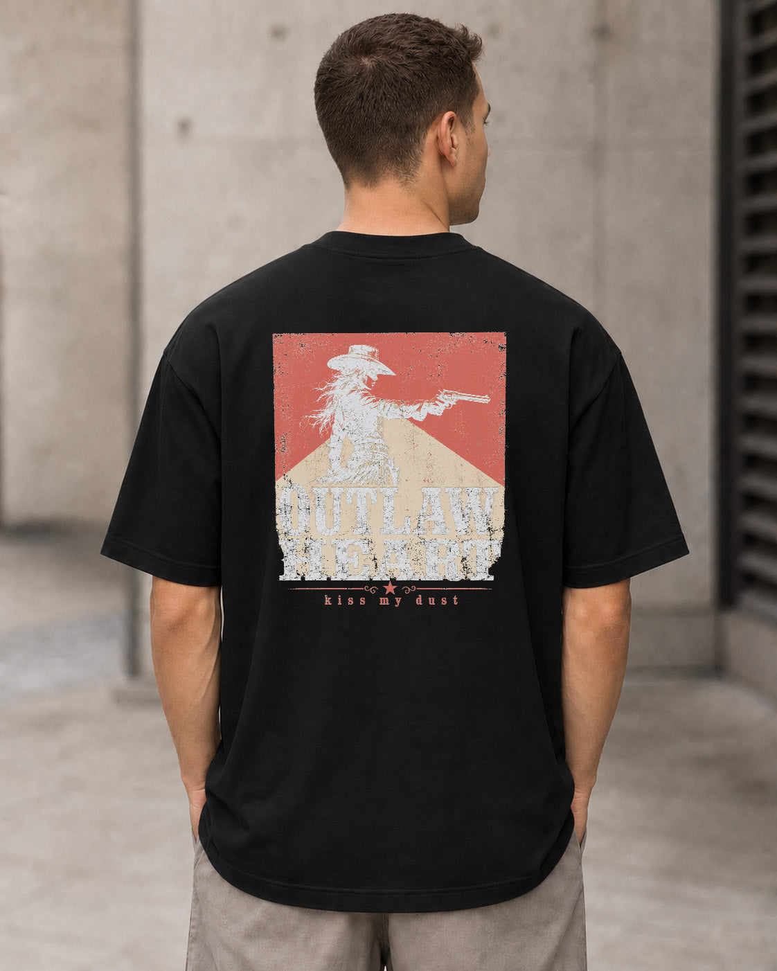 Outlaw Heart T-Shirt – Heavyweight Oversize Shirt Schwarz, Rückenprint