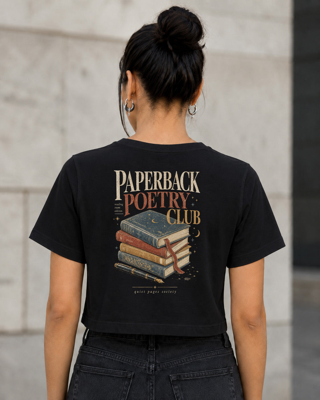 Paperback Poetry Club T-Shirt – Frauen Crop Shirt Schwarz, Rückenprint