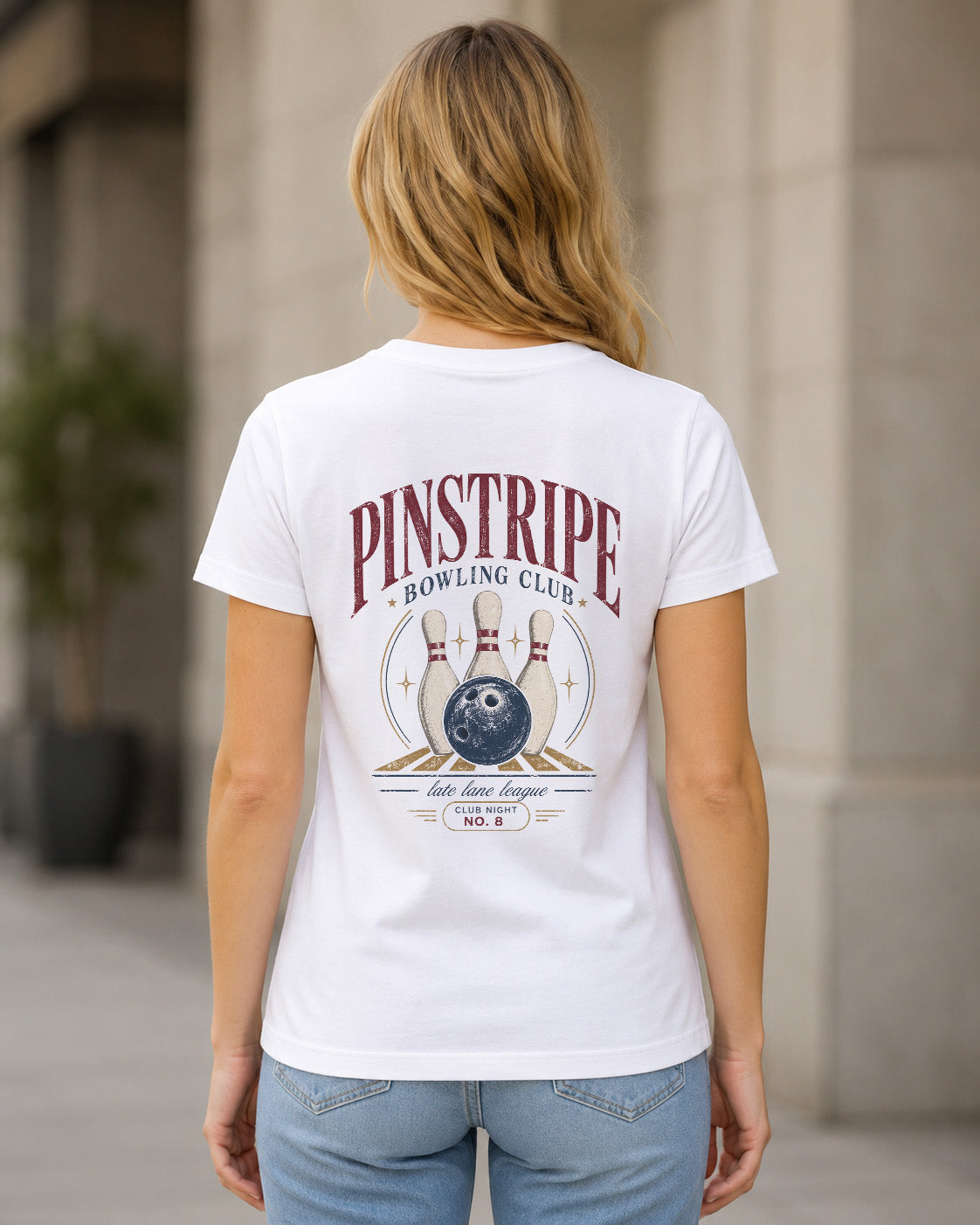 Pinstripe Bowling Club T-Shirt – Frauen Shirt Weiss, Rückenprint