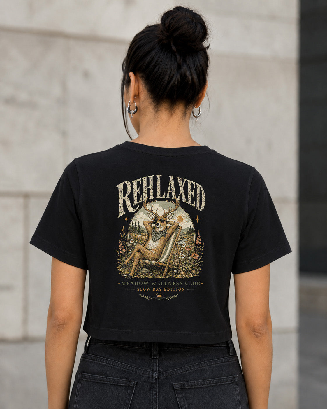 Rehlaxed T-Shirt – Frauen Crop Shirt Schwarz, Rückenprint