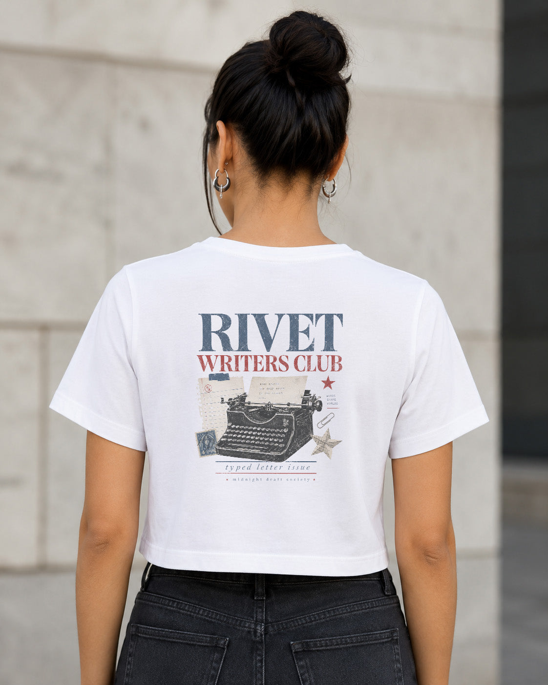 Rivet Writers Club T-Shirt – Frauen Crop Shirt Weiss, Rückenprint