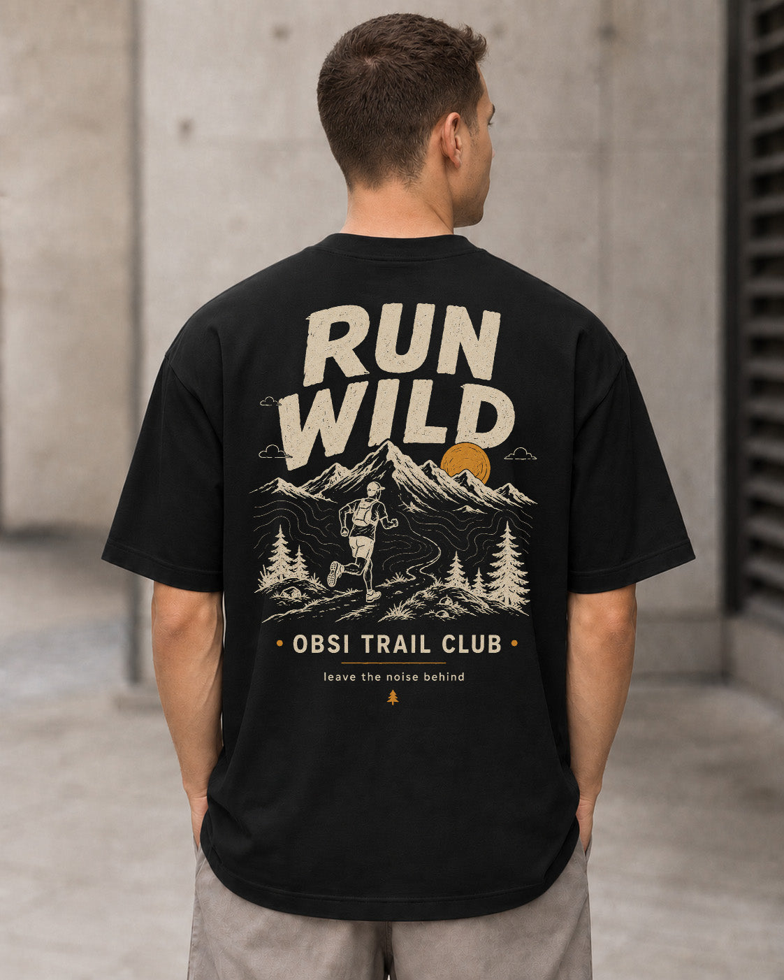 Run Wild T-Shirt – Heavyweight Oversize Shirt Schwarz, Rückenprint
