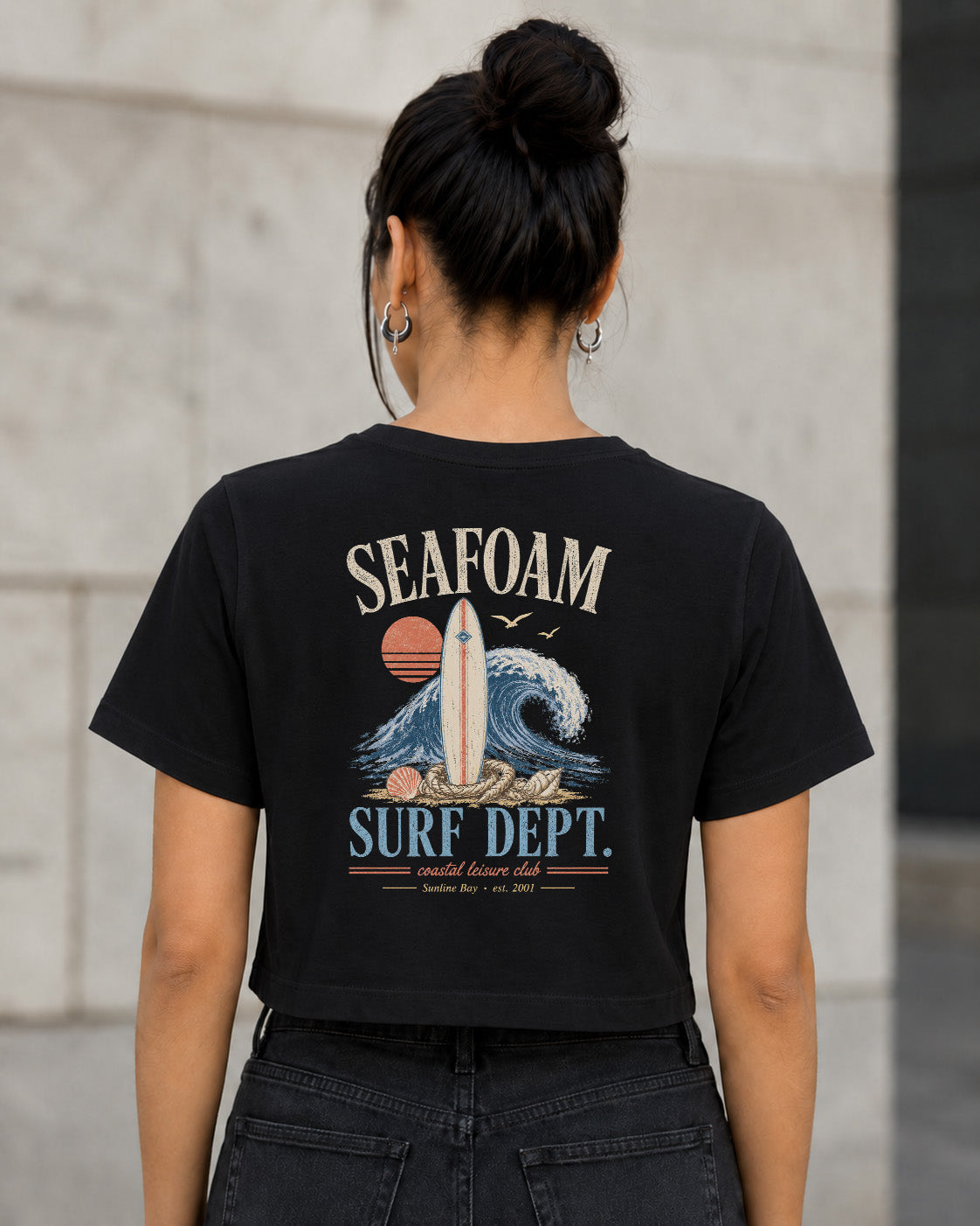 Seafoam Surf Dept T-Shirt – Frauen Crop Shirt Schwarz, Rückenprint