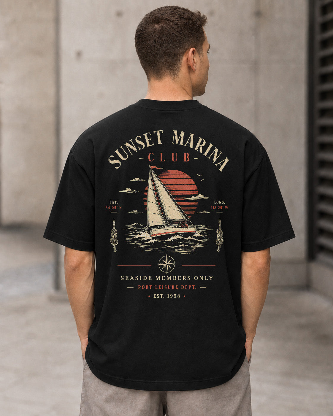 Sunset Marina Club T-Shirt – Heavyweight Oversize Shirt Schwarz, Rückenprint