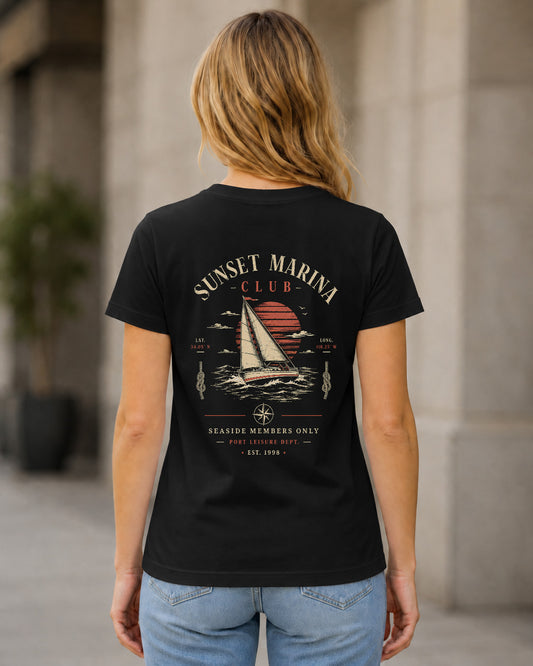 Sunset Marina Club T-Shirt – Frauen Shirt Schwarz, Rückenprint