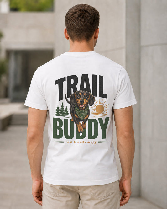 Trail Buddy Dackel T-Shirt – Bio-Baumwolle Shirt Weiss, Rückenprint