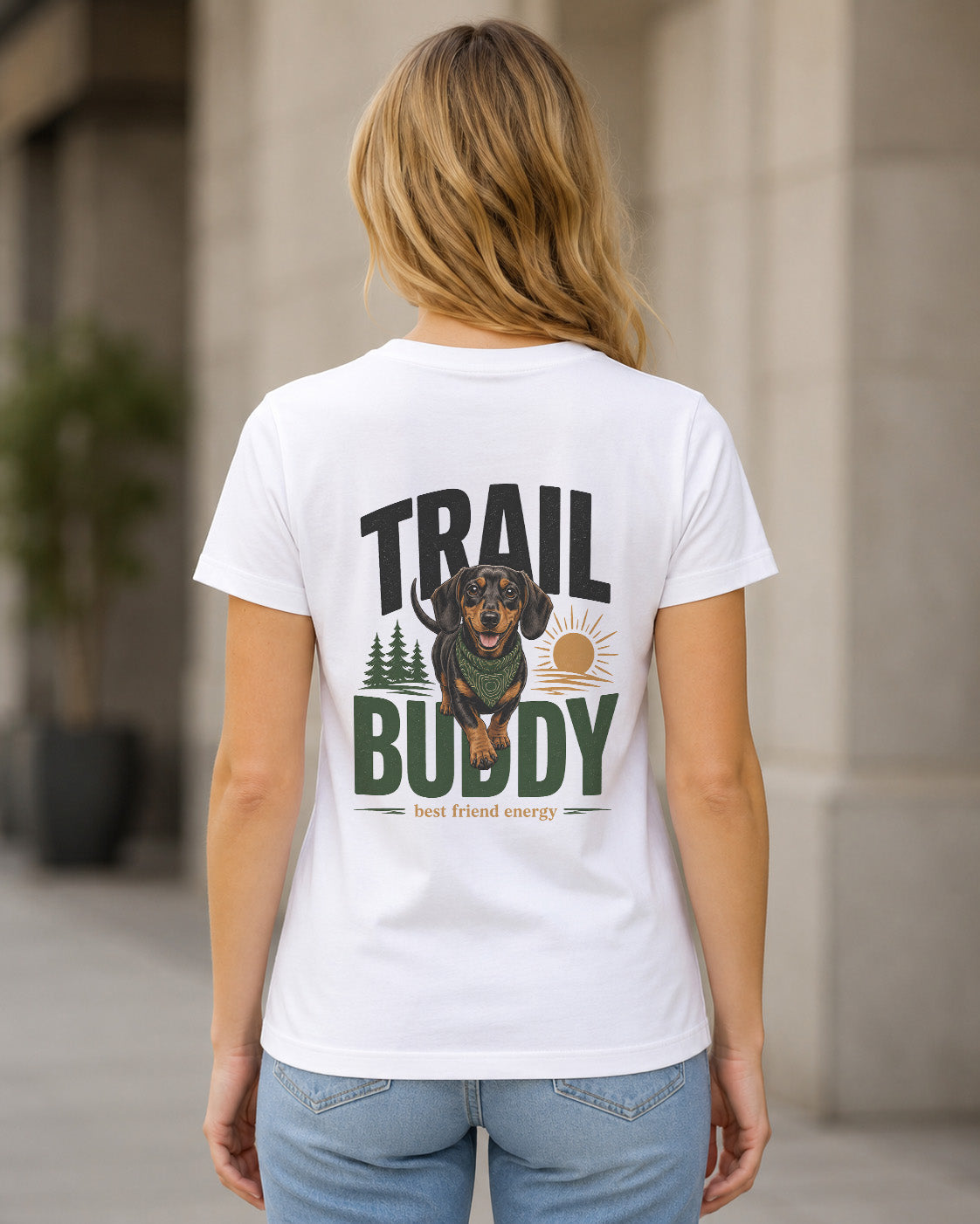 Trail Buddy Dackel T-Shirt – Frauen Shirt Weiss, Rückenprint