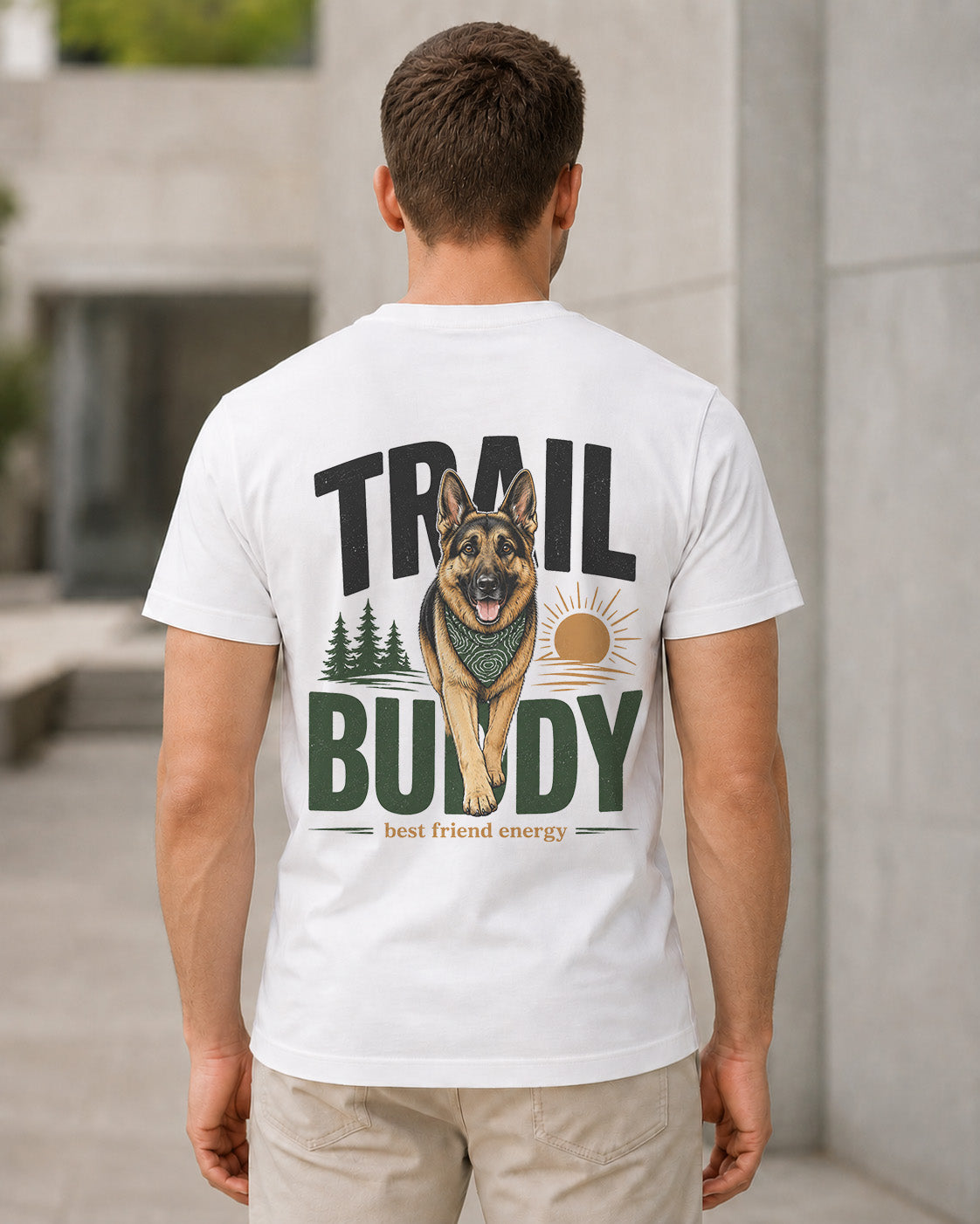 Trail Buddy German Shepherd T-Shirt – Bio-Baumwolle Shirt Weiss, Rückenprint