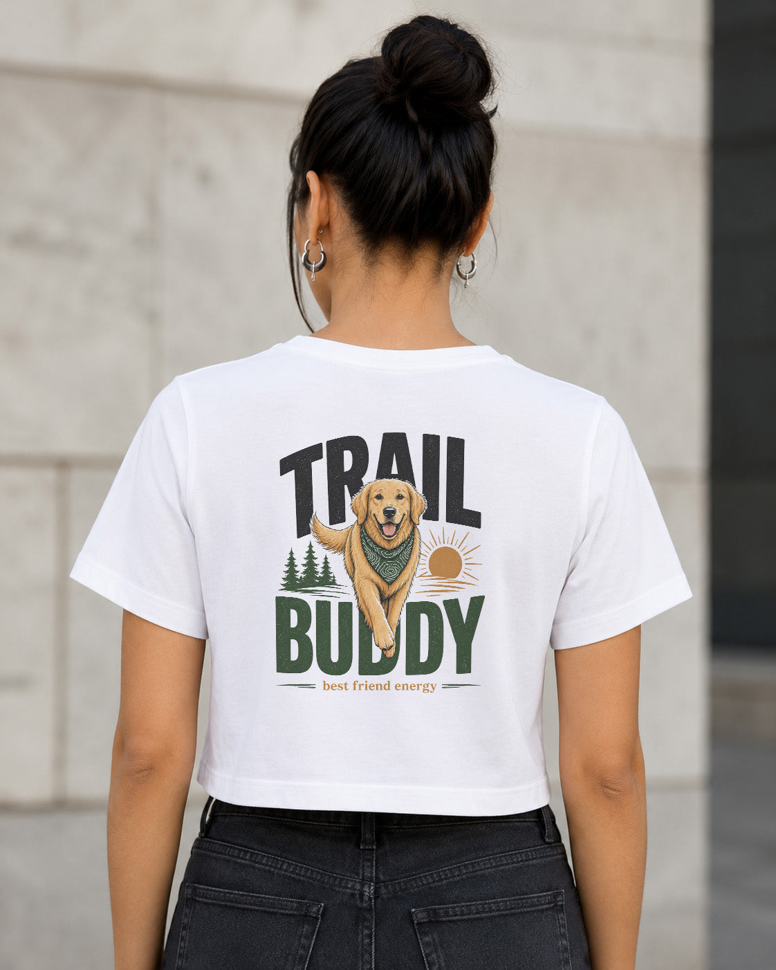 Trail Buddy Golden T-Shirt – Frauen Crop Shirt Weiss, Rückenprint