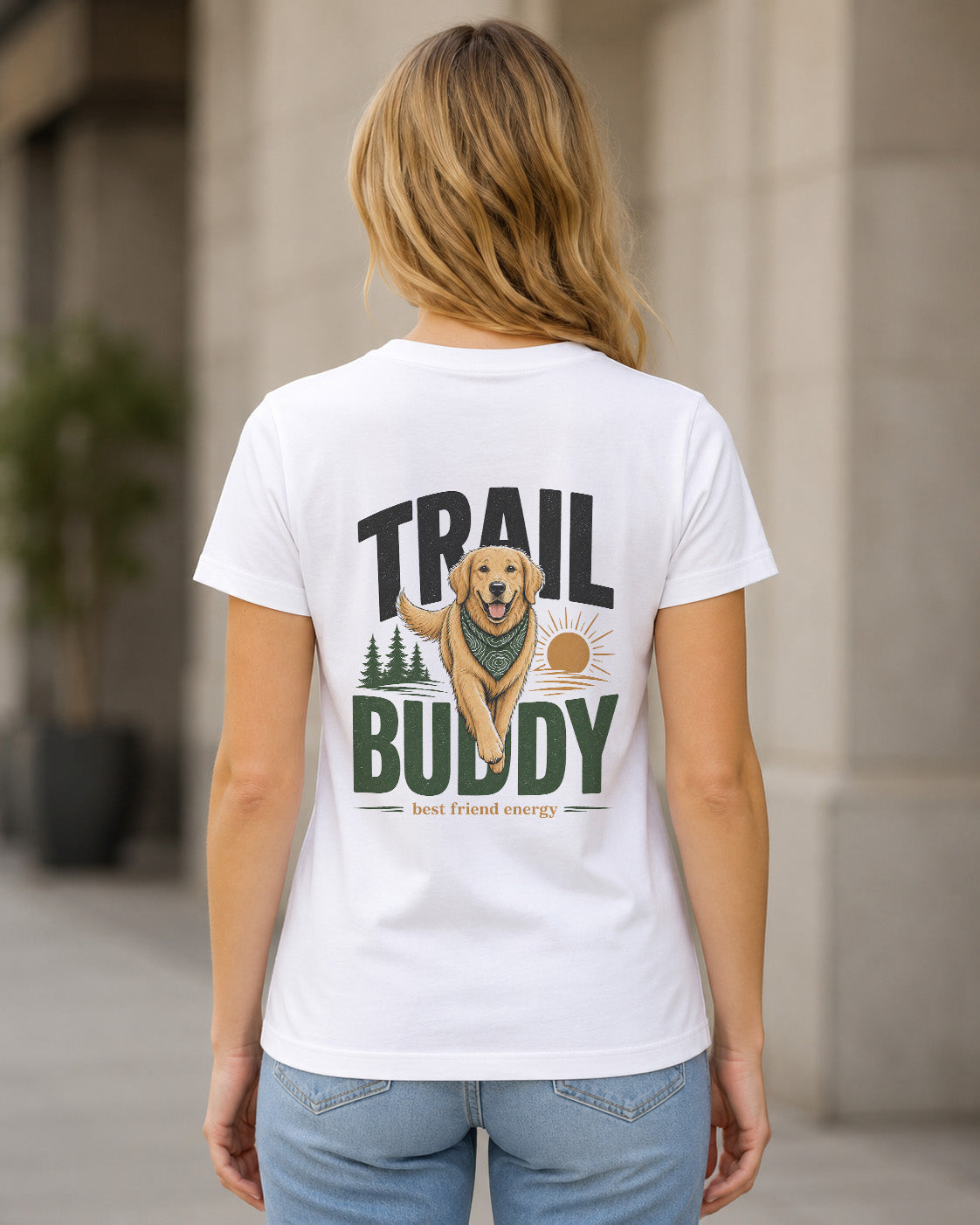 Trail Buddy Golden T-Shirt – Frauen Shirt Weiss, Rückenprint